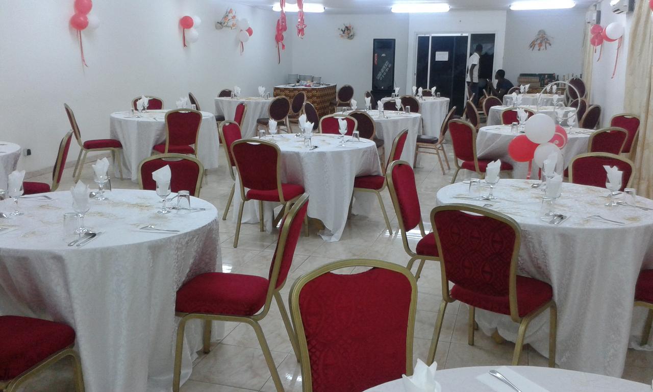 Hotel Le Rocher Yamoussoukro Esterno foto